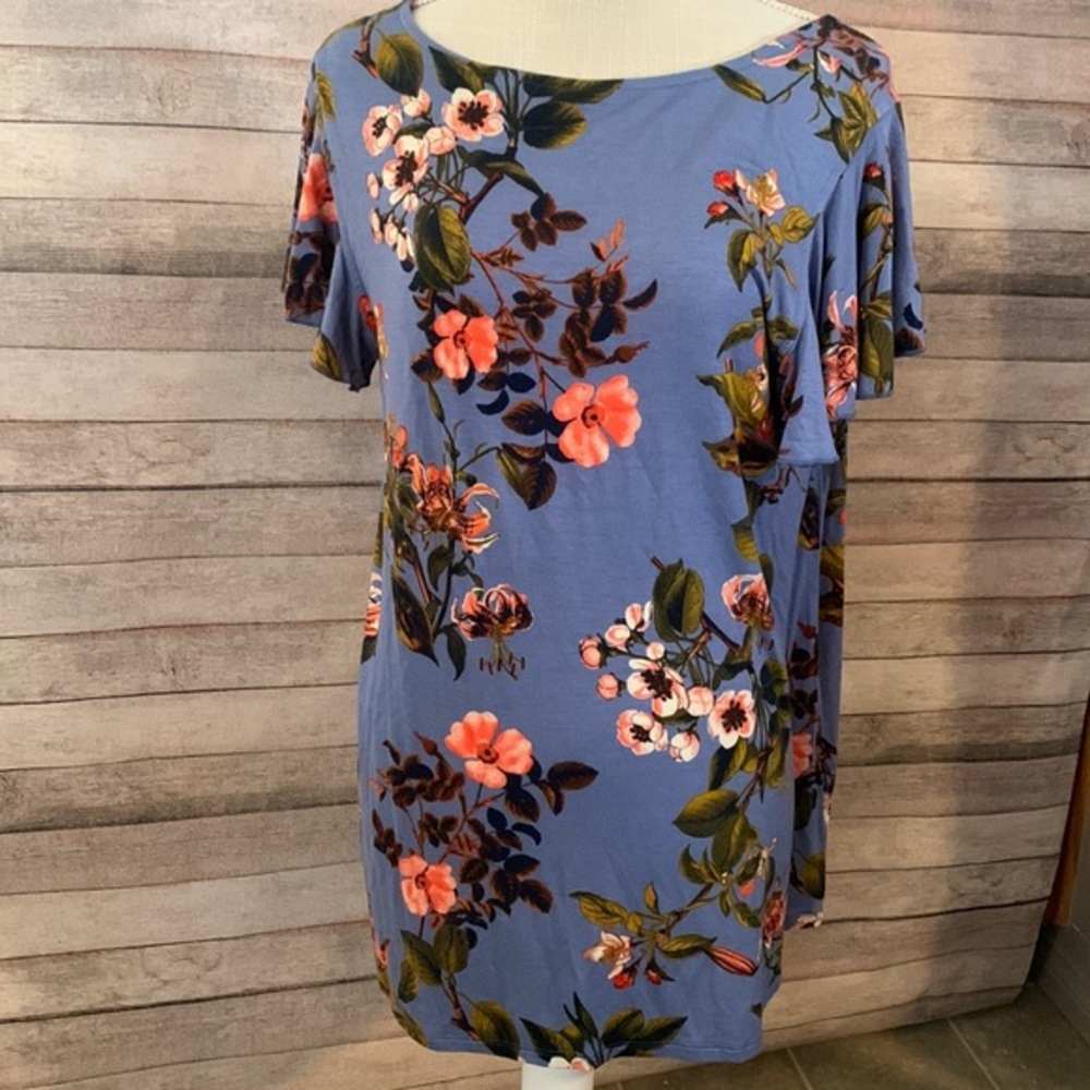 Du Jour Blue Floral Printed Women’s Shirt. Size L.